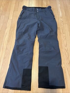 Dare2b Black and Gray Ski Pants Label Close-Up